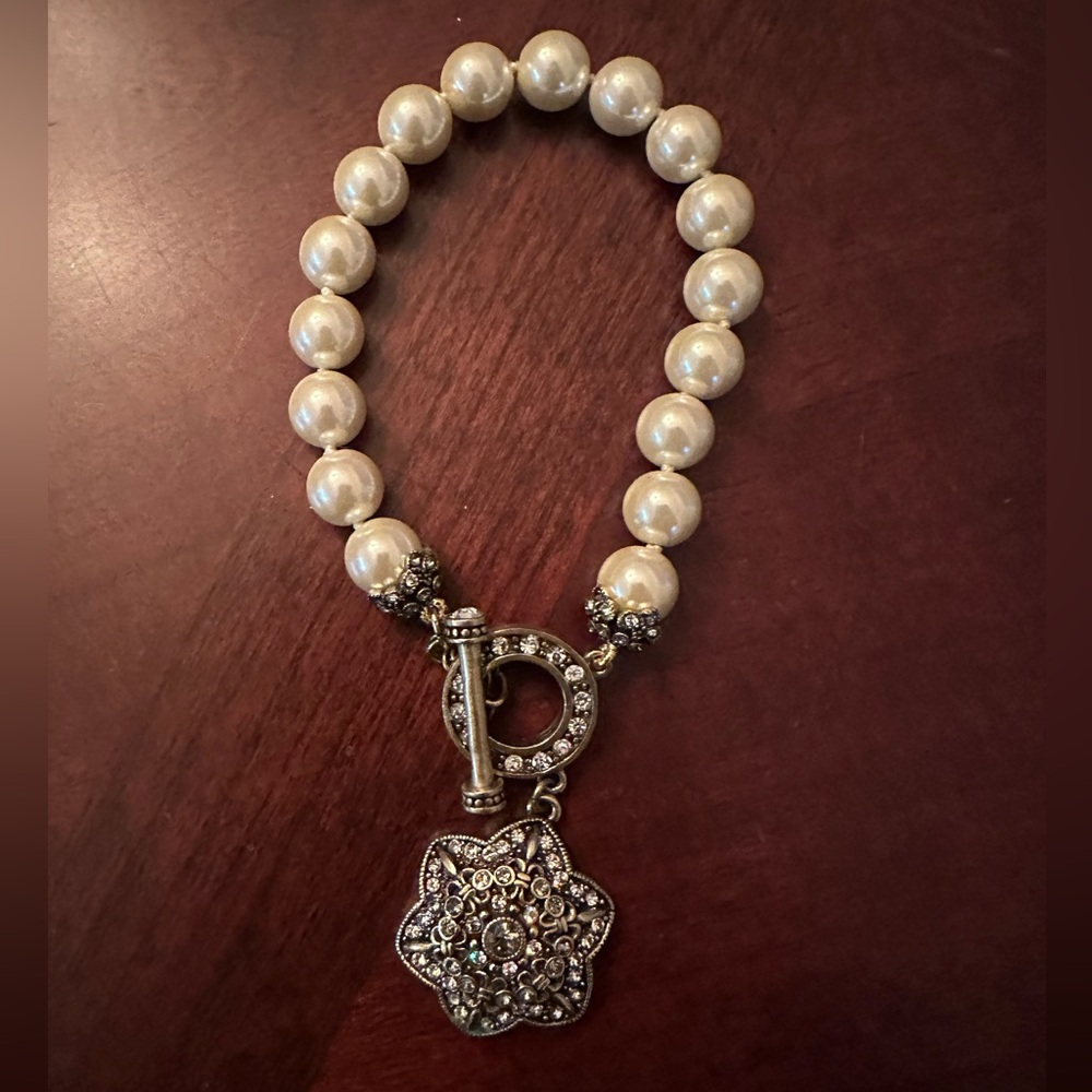Heidi Daus Unforgettable Lavalier Bracelet in EUC